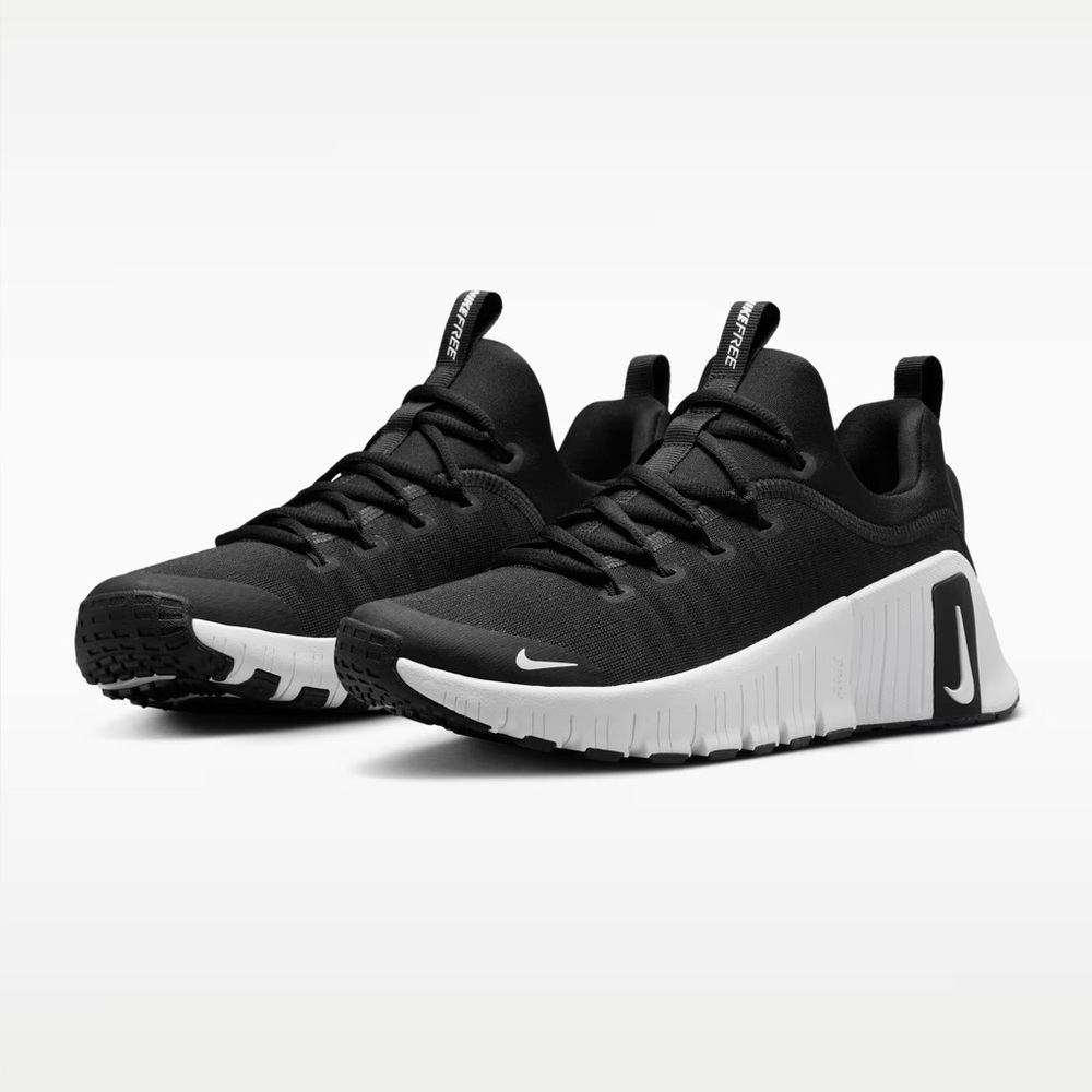 Nike Dual-Tone Black and White Trainers Women’s Size 10 Brand New.